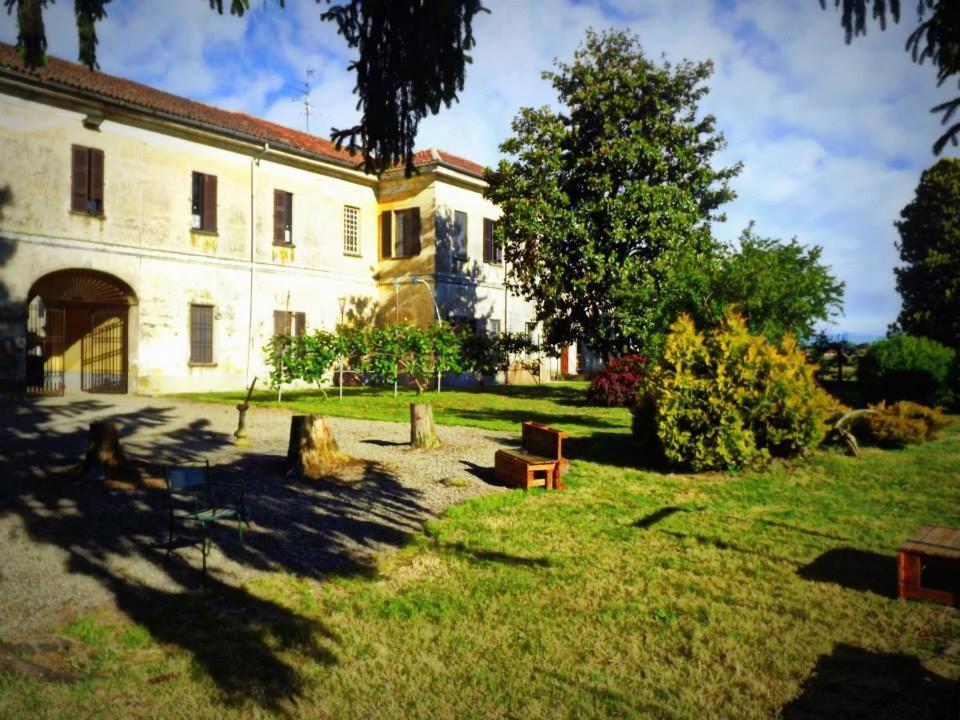 Cameriano Agriturismo Cascina Graziosa מראה חיצוני תמונה